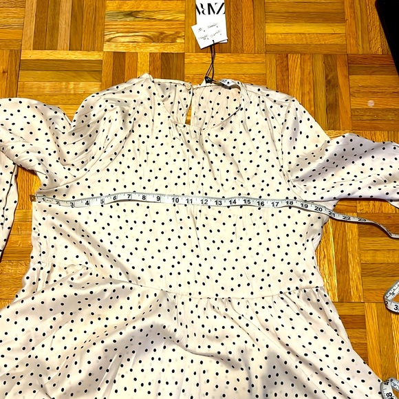 Wrinkled midi dress - Picture 8 of 9